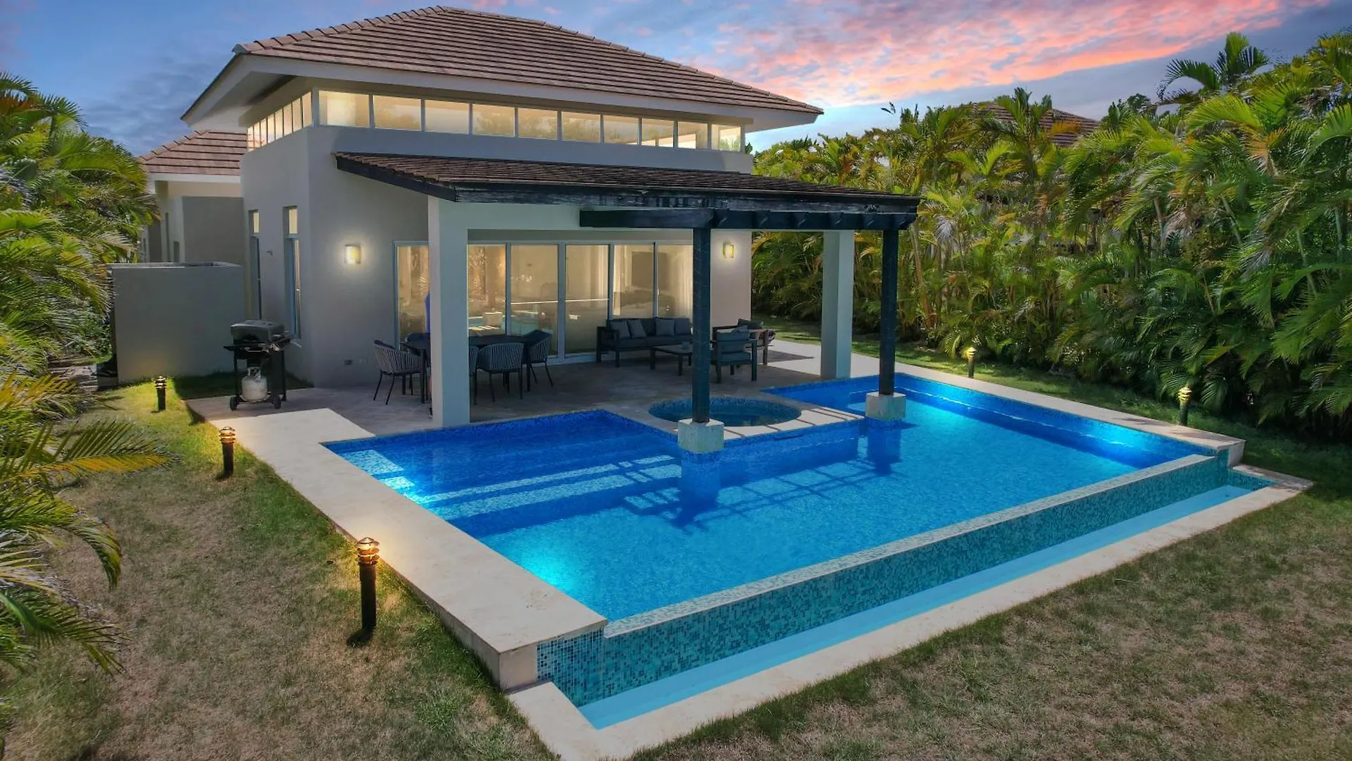 Stunning 3-Bedroom Villa With Pool, Jacuzzi And Maid Near Bavaro Beach Punta Cana 0*,