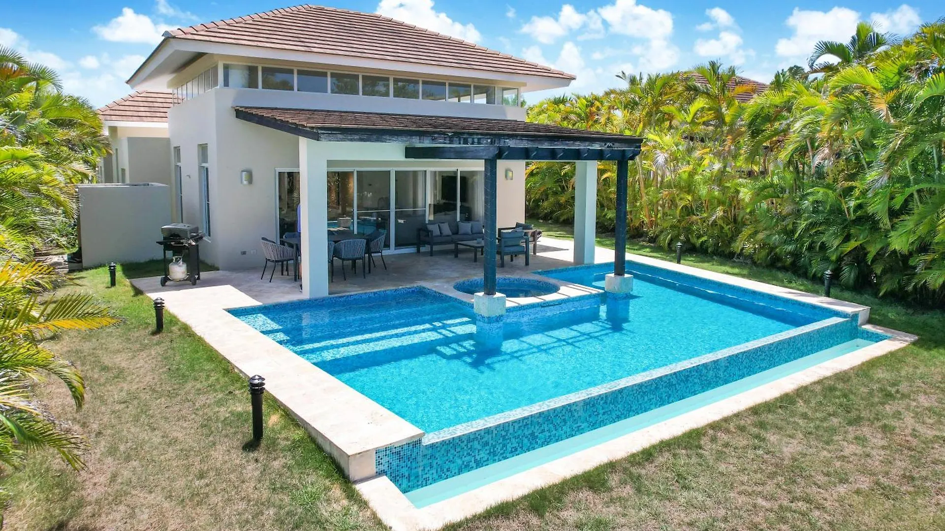Stunning 3-Bedroom Villa With Pool, Jacuzzi And Maid Near Bavaro Beach Punta Cana